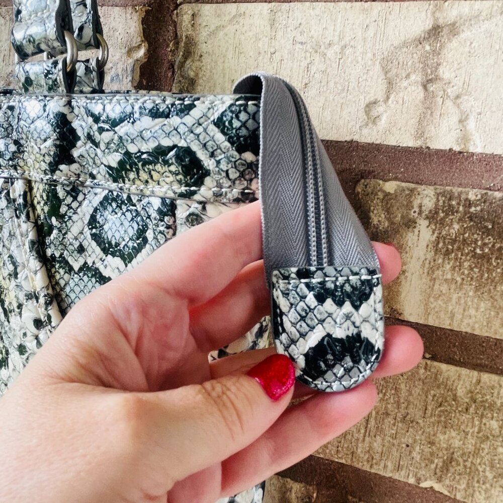 Python Print Oversize Weekend Bag! - Picture 4 of 11